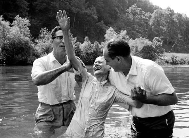 What Mode of Baptism Does the Bible Teach?